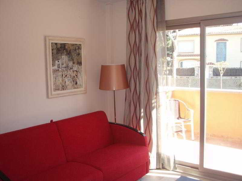 Aparthotel Bardon Castelldefels Exterior photo